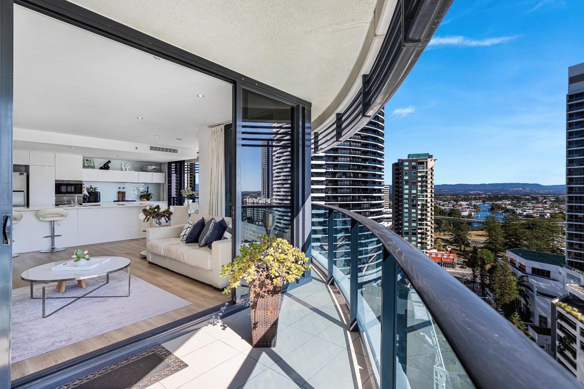 Oracle Beachfront Apartments Broadbeach Gold Coast Exterior photo